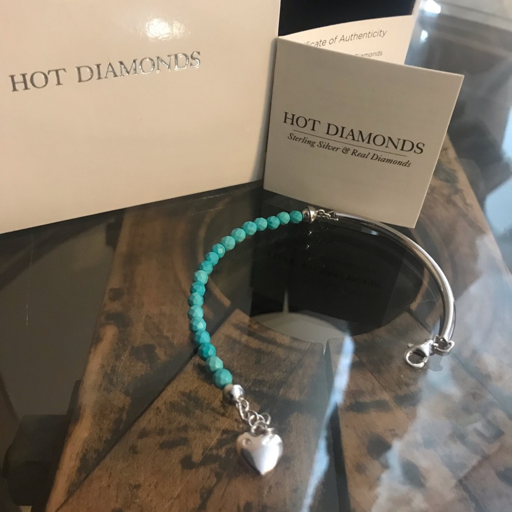Hot diamonds bracelet